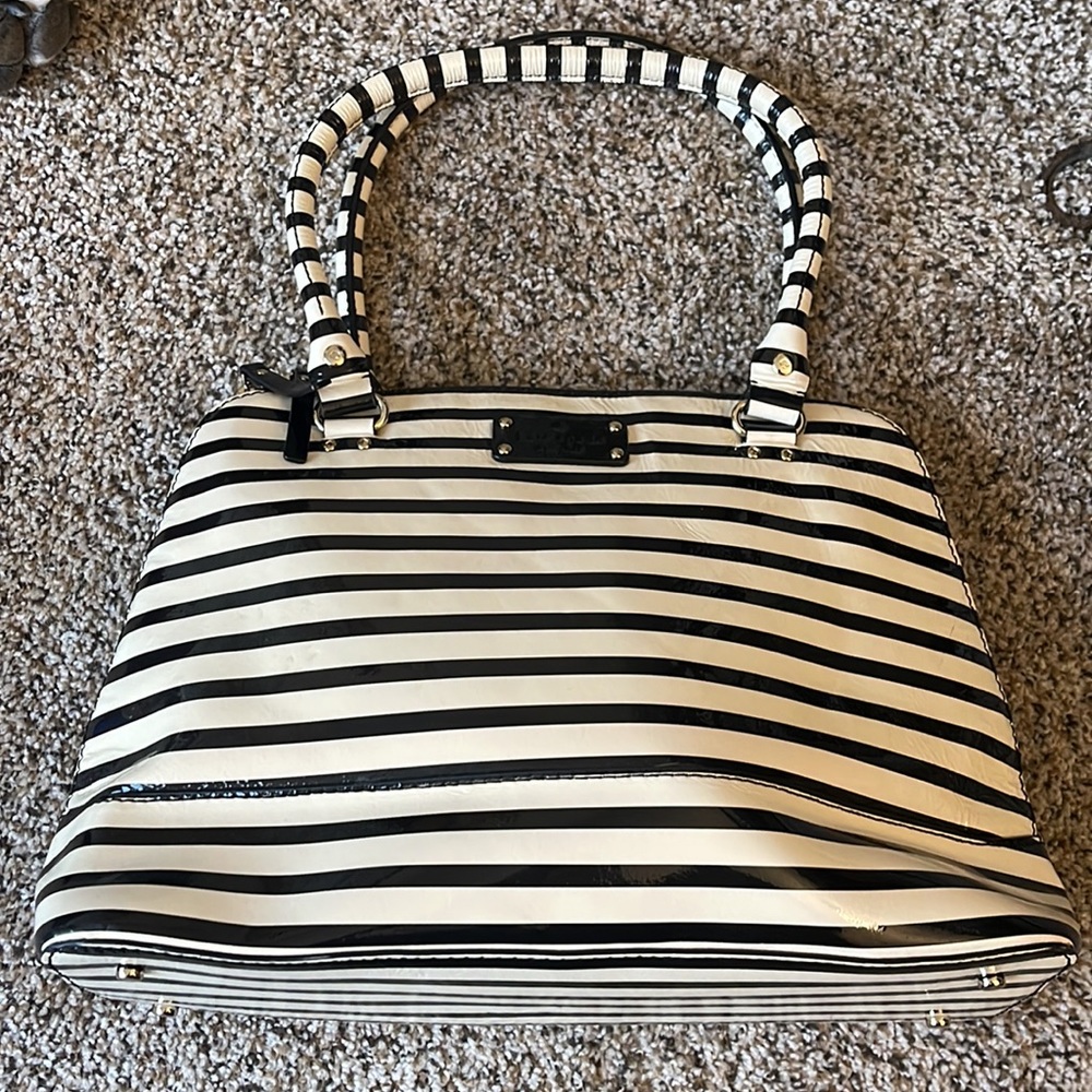 Kate Spade Black & White Striped Purse ♠️